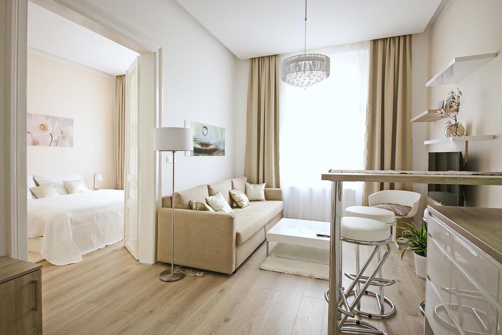 Luxury Center Apt. Charles Bridge Walking Distance Praha Eksteriør bilde